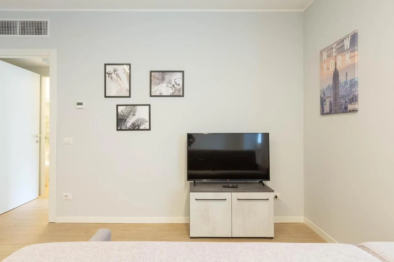 Milano Centrale Modern Apartment