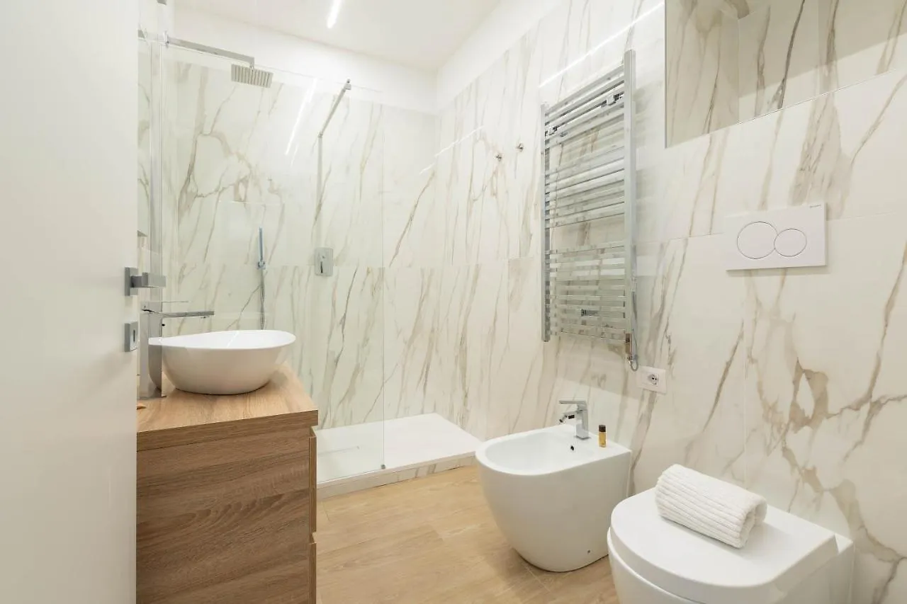 Milano Centrale Modern Apartment Italy