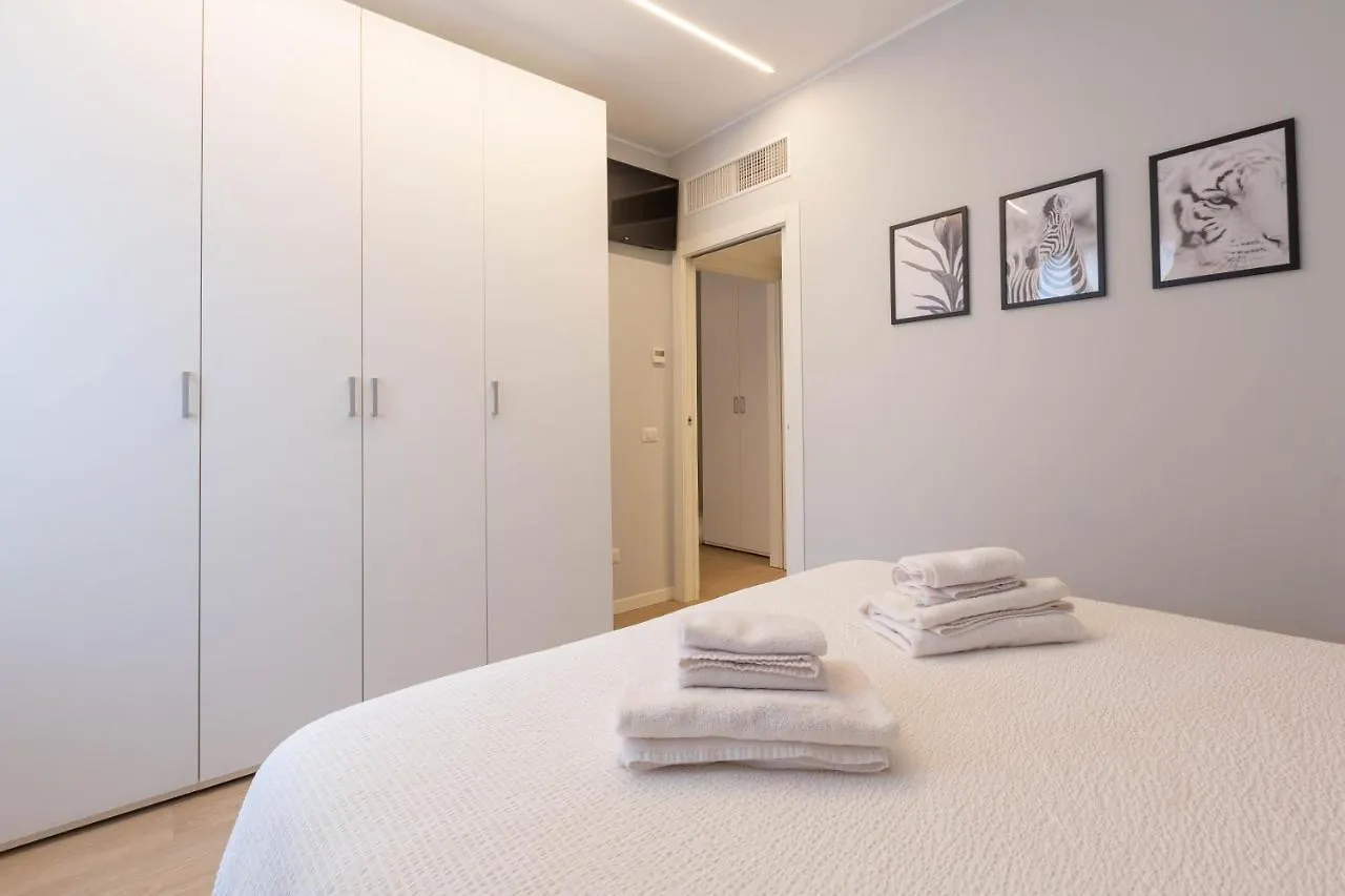 Milano Centrale Modern Apartment Italy